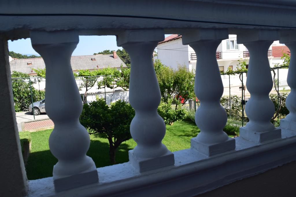 Apartment Branka Banjol Bagian luar foto